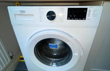 Ryland House Sleeps 8 M6 Access & Garden - Foto 23