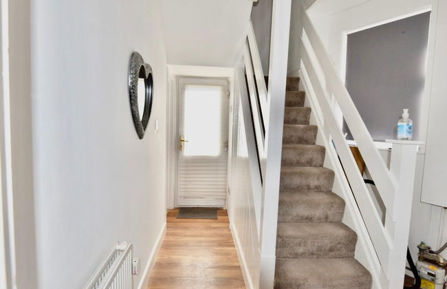 Cheer full 4 Bedroom House Train Station - Foto 45