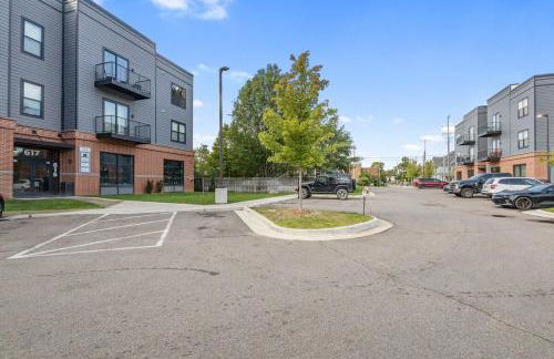 203 - New Luxury Downtown Condo with Fireplace - Foto 3