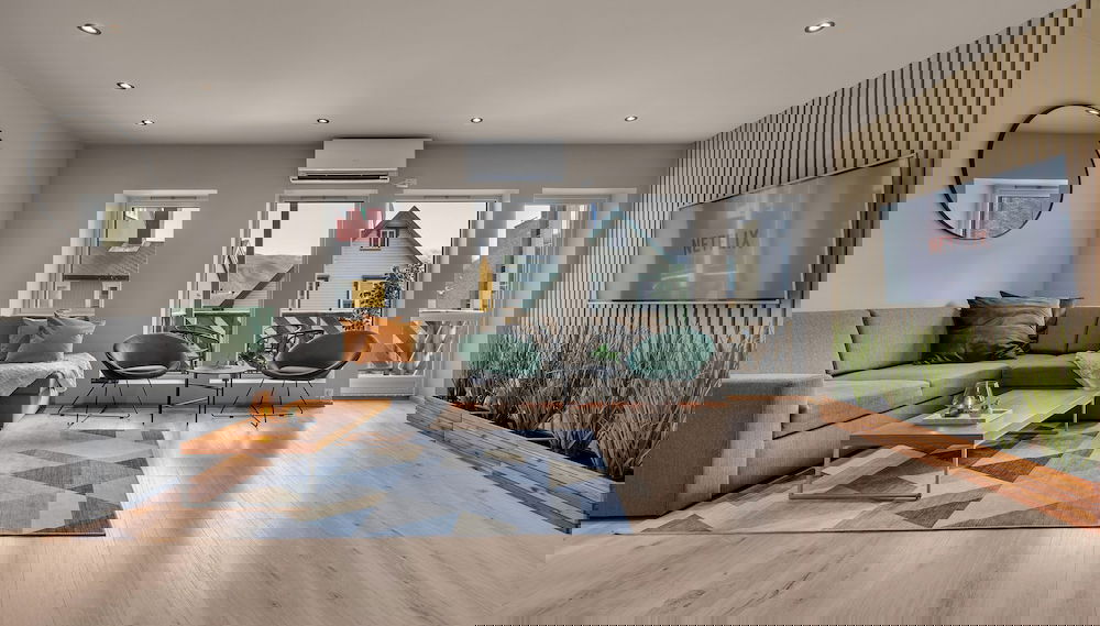 Arctic Homes - Premium Plaza - Photo 1