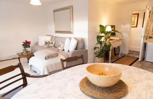 Charming Apartment with Prime Location - Foto 6