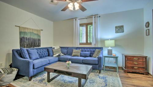 Mountain Town Adventures Home with Fire Pit! - Photo 2