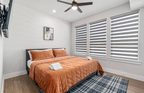 Luxurious Newly Built 5 BR 6 Bath Home w/ Rooftop - Foto 24