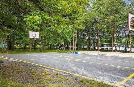 Poconos Cabin Near Skiing - Foto 20