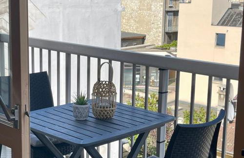 Studio calme avec balcon et parking au cœur d'Aix-les-Bains - FR-1-555-93 - Foto 9