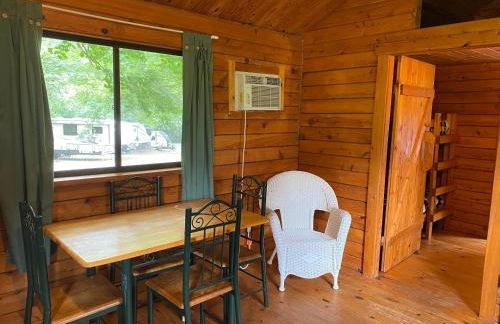 Poolside Rustic Cabin with Amazing Views - Foto 5