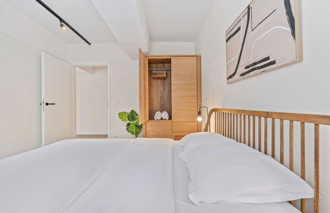 Clausen Charm Contemporary Retreat ID210 - Photo 6