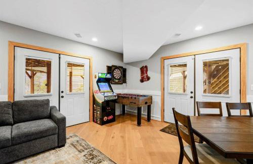 Luxury A Frame 5BR Hot Tub & Mountain Views - Foto 23