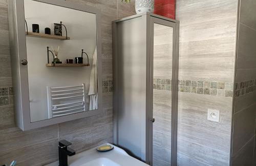 Vue magnifique sur le port appartement 80m2 piscine tennis parking climatisation - Foto 8