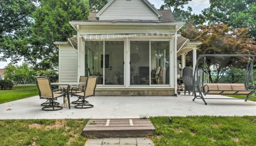 Renovated Farmhouse w Mountain Views and Fire Pit - Foto 2