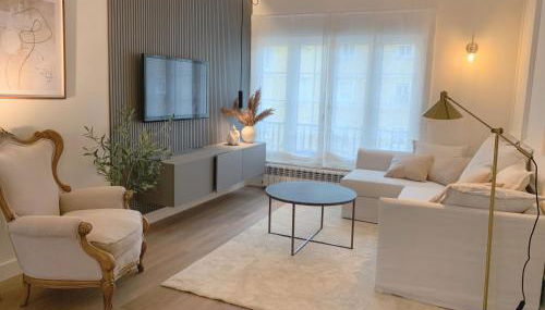 Lujoso apartamento boutique a estrenar con parking gratis - Foto 3