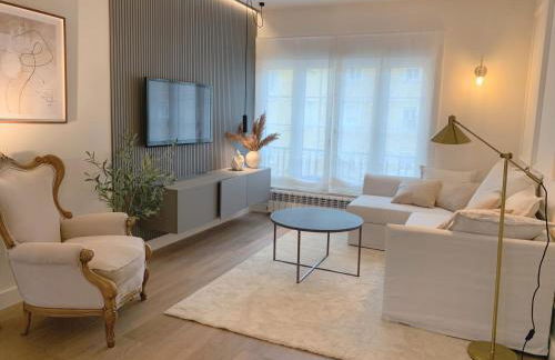 Lujoso apartamento boutique a estrenar con parking gratis - Foto 3