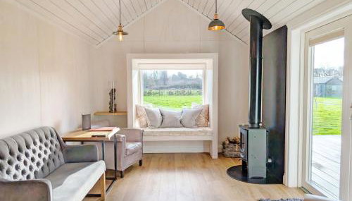 Flowering - Ashling Park - Photo 2