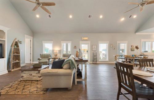 Gorgeous 5BR Sleeps 20 Great OutDoor Entertainment - Diamond in the Dunes - Foto 19