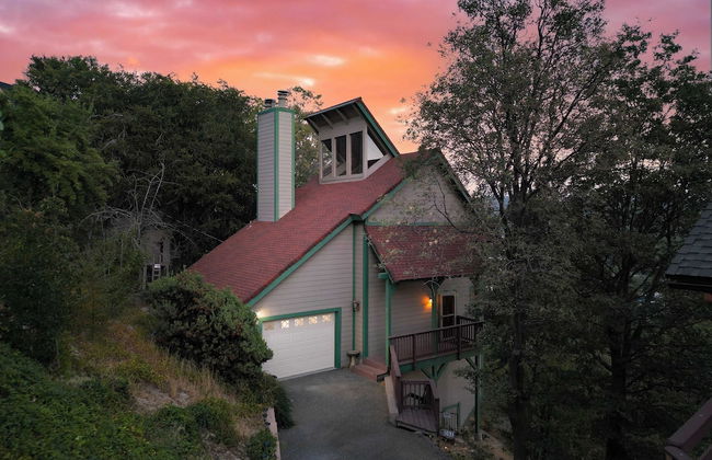 Mins to the Lake, Arcade/playroom, Panoramic Deck Views Nadelhorn by Avantstay - Foto 27