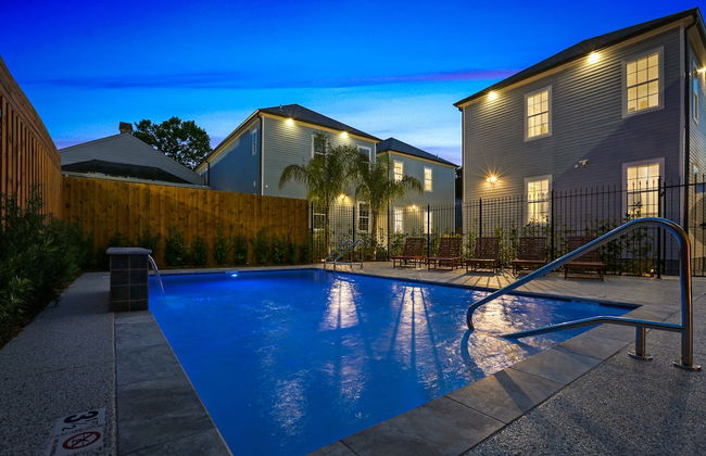 Spacious 5 BR Retreat with Pool - Near It All - Foto 1