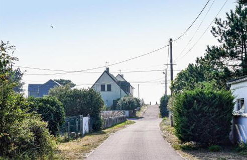 Gorgeous Home In Saint-Germain-Sur-Ay - Foto 32