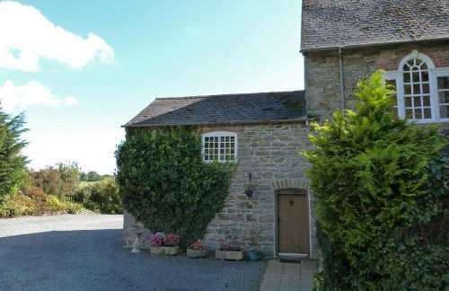 Tref y Nant - Photo 3