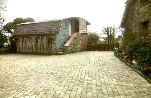 Chestnut,1 bedroom loft apartment with wood burner - Foto 9