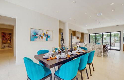 Stunning Modern Home with Mountain Views and Private Pool, Spa and Grill Dog ok - Foto 10