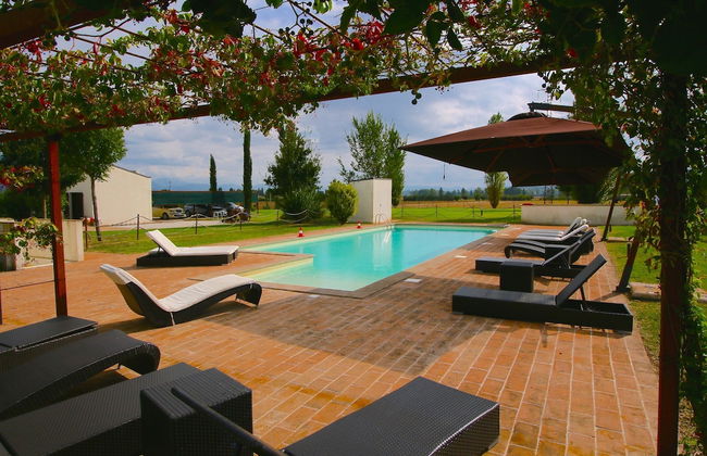 Modern Holiday Home in Foligno - Loc. With Pool - Foto 1