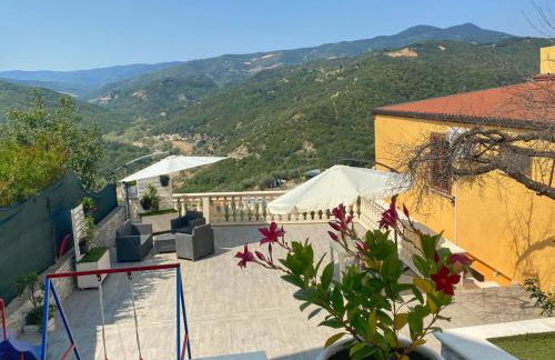 Regina Claudia - Foto 50