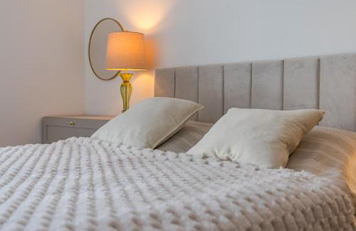 Mirror Garden Apartment - Private Garden, 15 min to Old Town & Beach - Foto 17