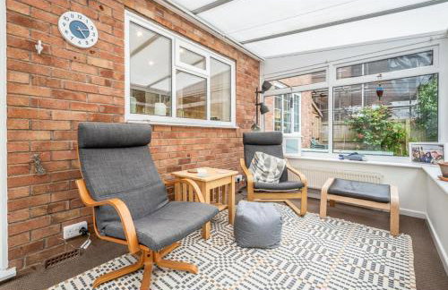 4 Bed Retreat with Balcony & Estuary views - Photo 6