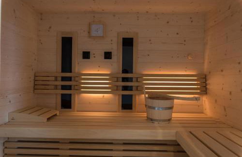 MESNERHOF CHALET - Ruhe, Rückzug & Südtiroler Charme mit kostenlosem Parken in der Tiefgarage - Photo 75