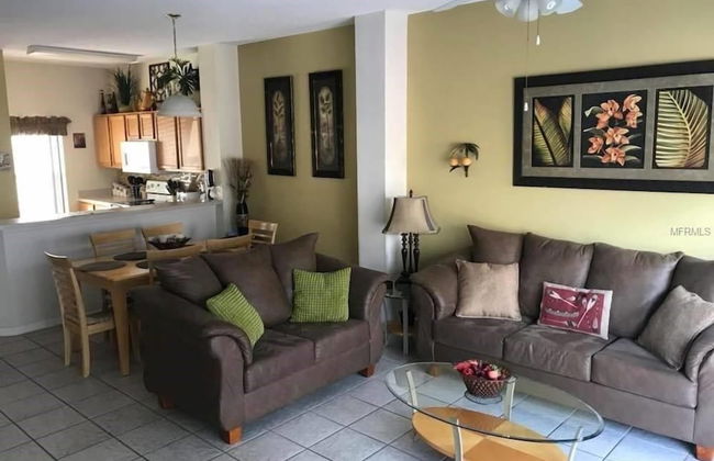 3br, 2.5ba Townhome W/ Lake View, Sunny Rear Yard 3 Bedroom Townhouse by RedAwning - Foto 6