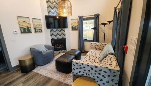 Valley View Resort Cabin #3, 1-Bed, Modern-Luxury with Hot Tub in Canaan Valley, WV - Foto 2