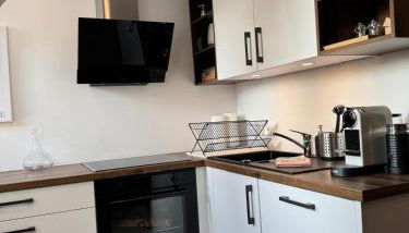 Gemütliches Wohlfühl-Apartment am Stadtrand von Freiburg, Freiburg im Breisgau - Foto 4, stove, toaster