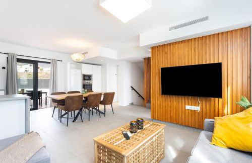 Villa de 4 dormitorios, moderna y nueva, con aire acondicionado, cerca del mar y playa - Casa Maravilla - Foto 27