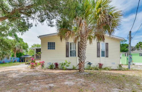 Waterfront Weeki Wachee Home with Fire Pit! - Foto 36