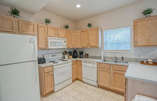 Three Bedrooms - Golf Cart and Amenity Cards Available - Foto 9