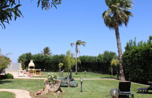 Smiles & Sunsets - Marino's Resort - Foto 37