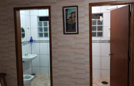 Piscina aquecida, 3 dorms ar condicionado, Cervejeira e Bilhar, a 500 metros do Mar - Foto 42