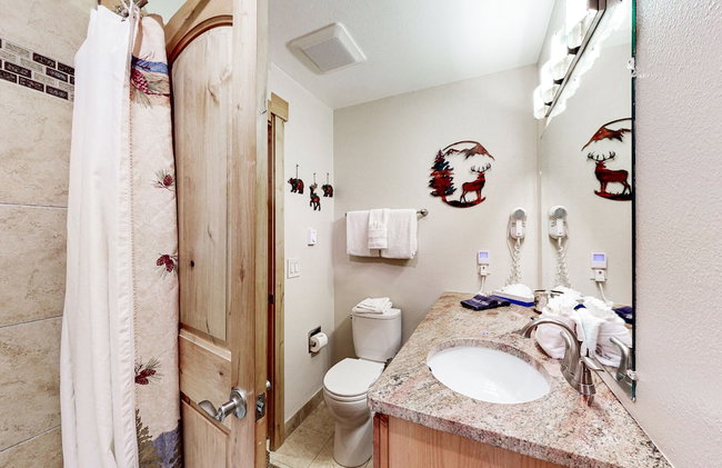 Pine Ridge Condominiums - Photo 41