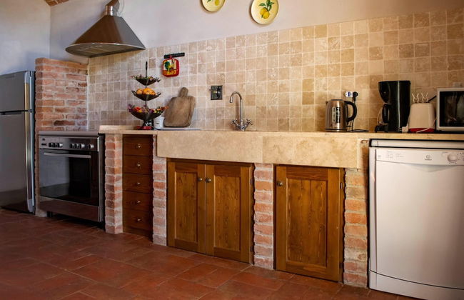 Villa in Tuscany Near Medieval Ghizzano - Photo 13