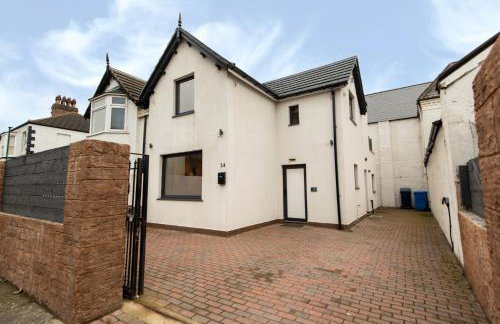 Spacious Cottage 3 Bedrooms with Free Private Parking in a Central Location - Foto 8