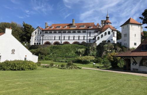 The Coach House - Photo 47