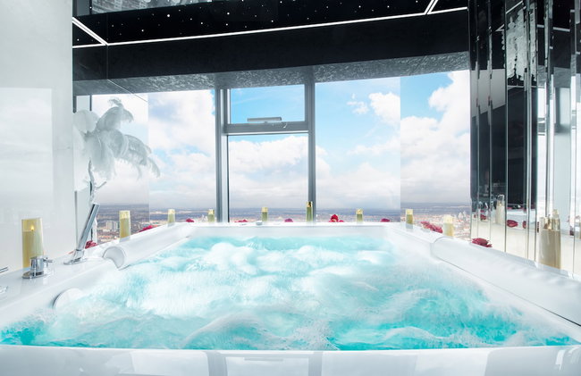 Apartments in Sky Tower with Bathtub near the window - Photo 125
