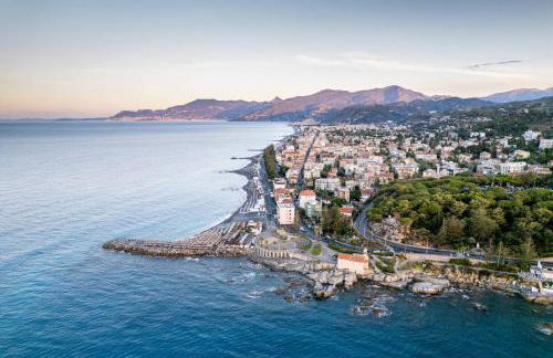 ELIOS LIVING - Parcheggio Privato, Vicino al centro, 200m dal Mare - Photo 13