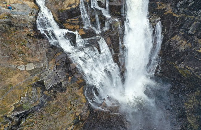 AMAZING HARDANGER FJORD: Private guided round trip from Bergen, 10 hours - Photo 19