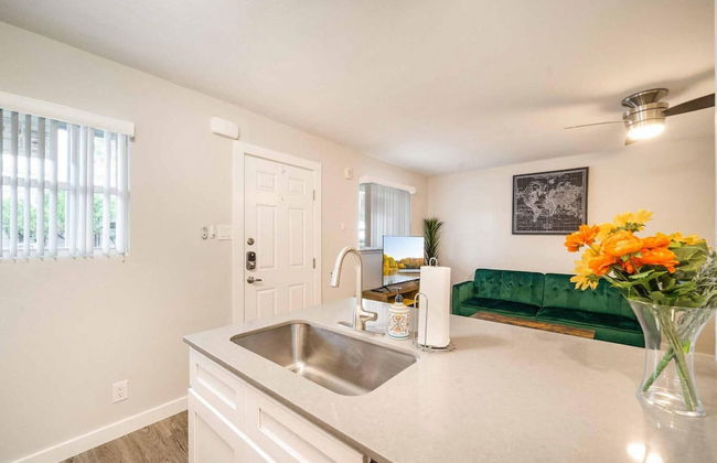 Stylish 1BR Near UT Highland Evonify - Photo 4