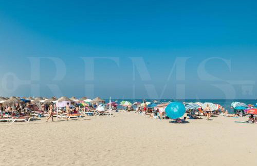 Seaside stay with large terrace, pool & parking REMS - Foto 46