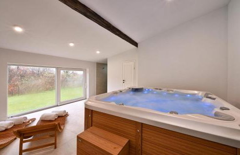 3 Bedroom Cozy Home In Gornje Plavnice - Foto 3