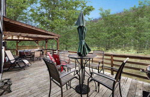 Waterfront w Hot Tub Fire Pit Deck & Water Toys - Foto 44