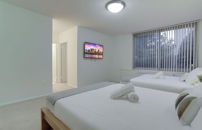 Modern Apt Near Airport in Cystal City - Photo 5