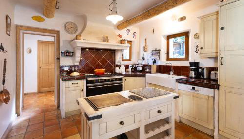 La Bastide des Milles - Foto 5, stove